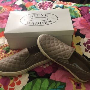 Steve Madden slip on shoes